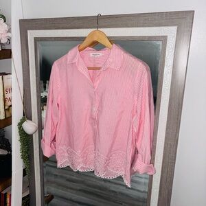 🦋 $15 Pink striped scalloped button down